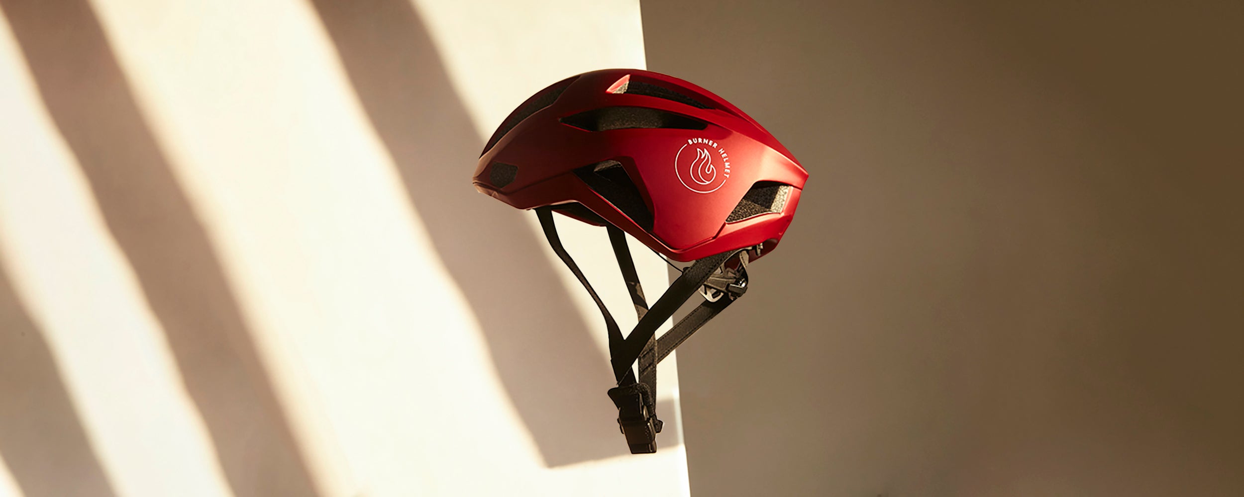 Burner Helmet nachhaltiger leichter Fahrradhelm rot Red Ocean