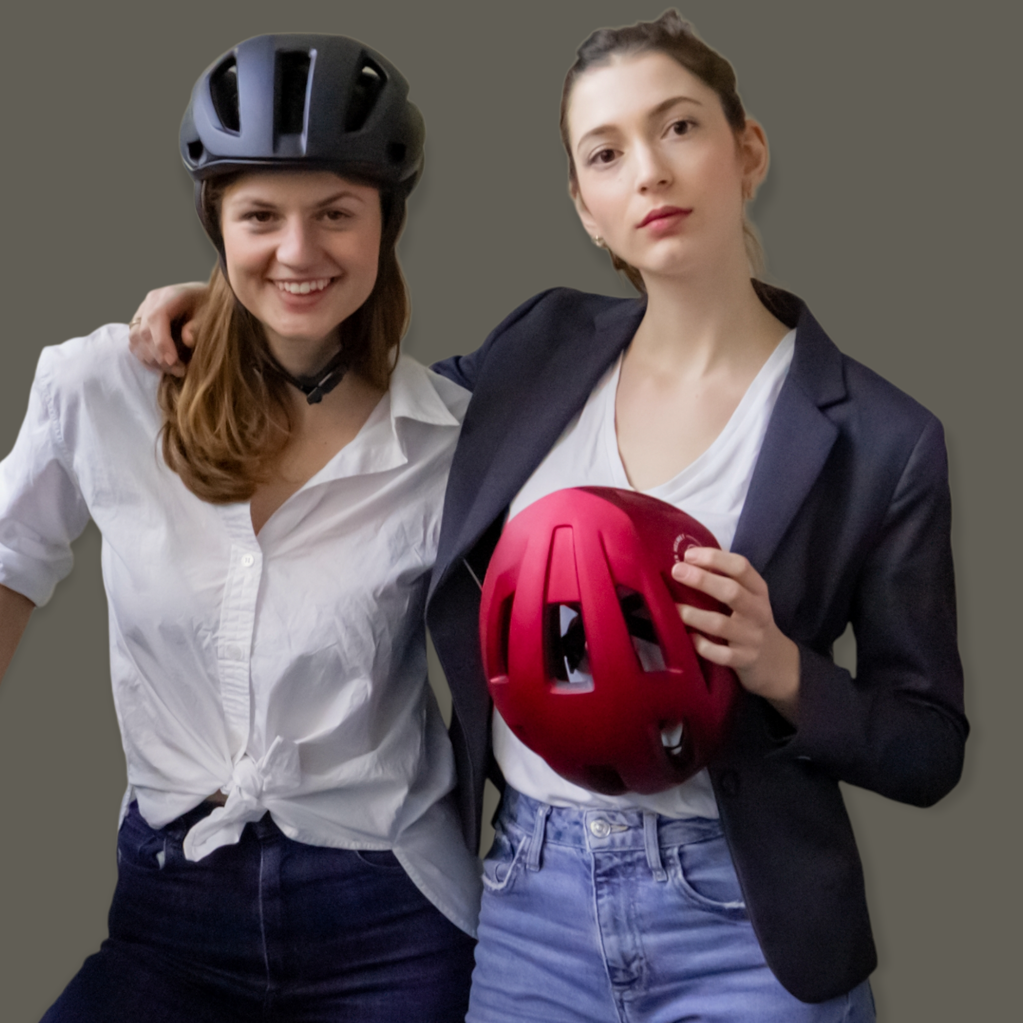 2 Frauen mit Burner Helmet nachhaltigen Fahrradhelmen